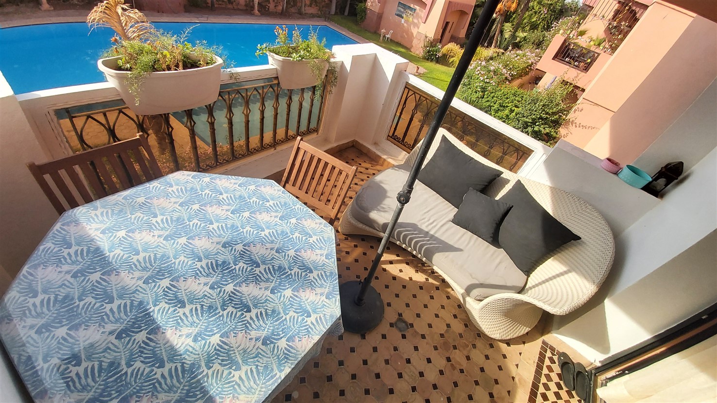 AP29 / Appartement de Standing / 3 Chambres / 161 m² / Ennakhil Palmeraie / Familial & Top Bâti & Terrasse & Piscine & Jardin Vivace !