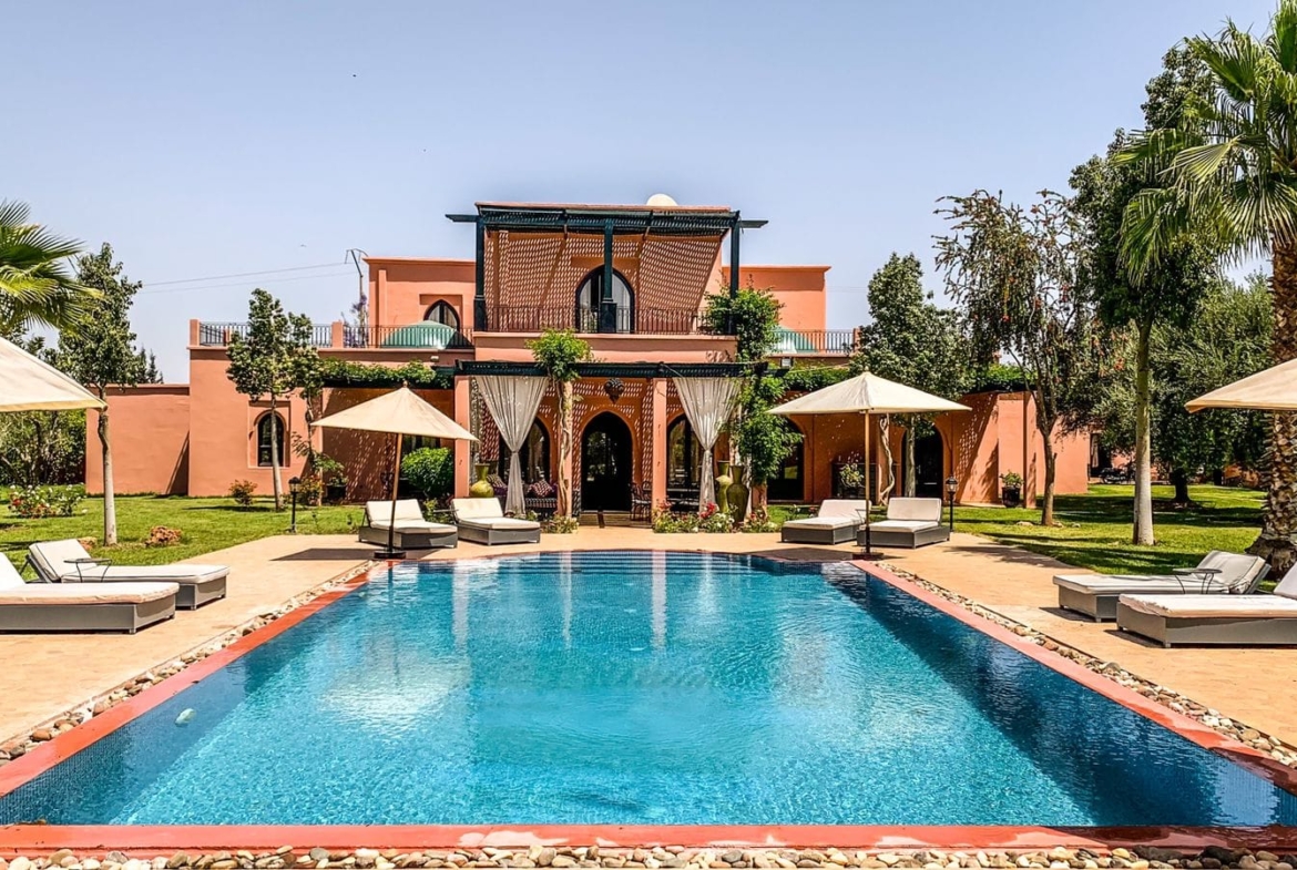 Villa maison d'hôtes Route de Fès Marrakech - vue extérieure parc VFE8