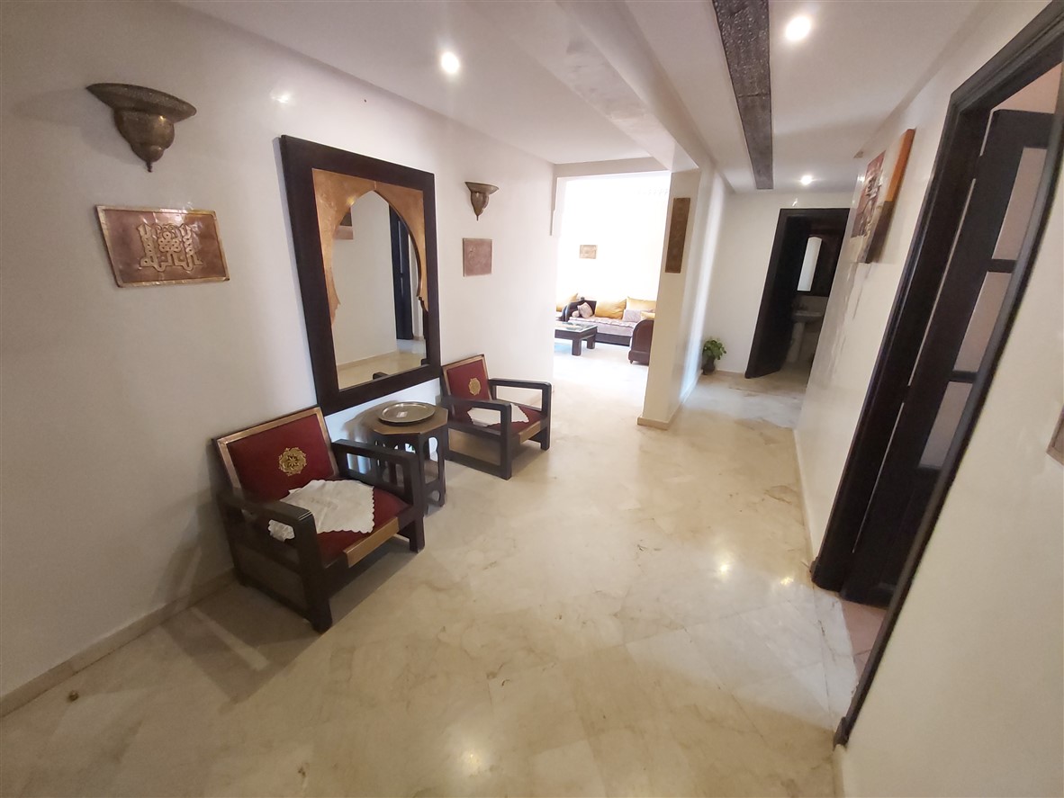 Appartement à Vendre Hivernage Marrakech – 2 Chambres 103m², Traversant, Dernier Étage, Balcon & Vue sur Verdure (AP15) – photo 2