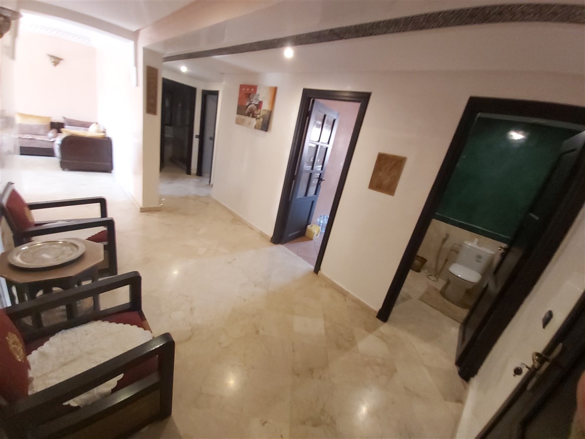 Appartement à Vendre Hivernage Marrakech – 2 Chambres 103m², Traversant, Dernier Étage, Balcon & Vue sur Verdure (AP15) – photo 3