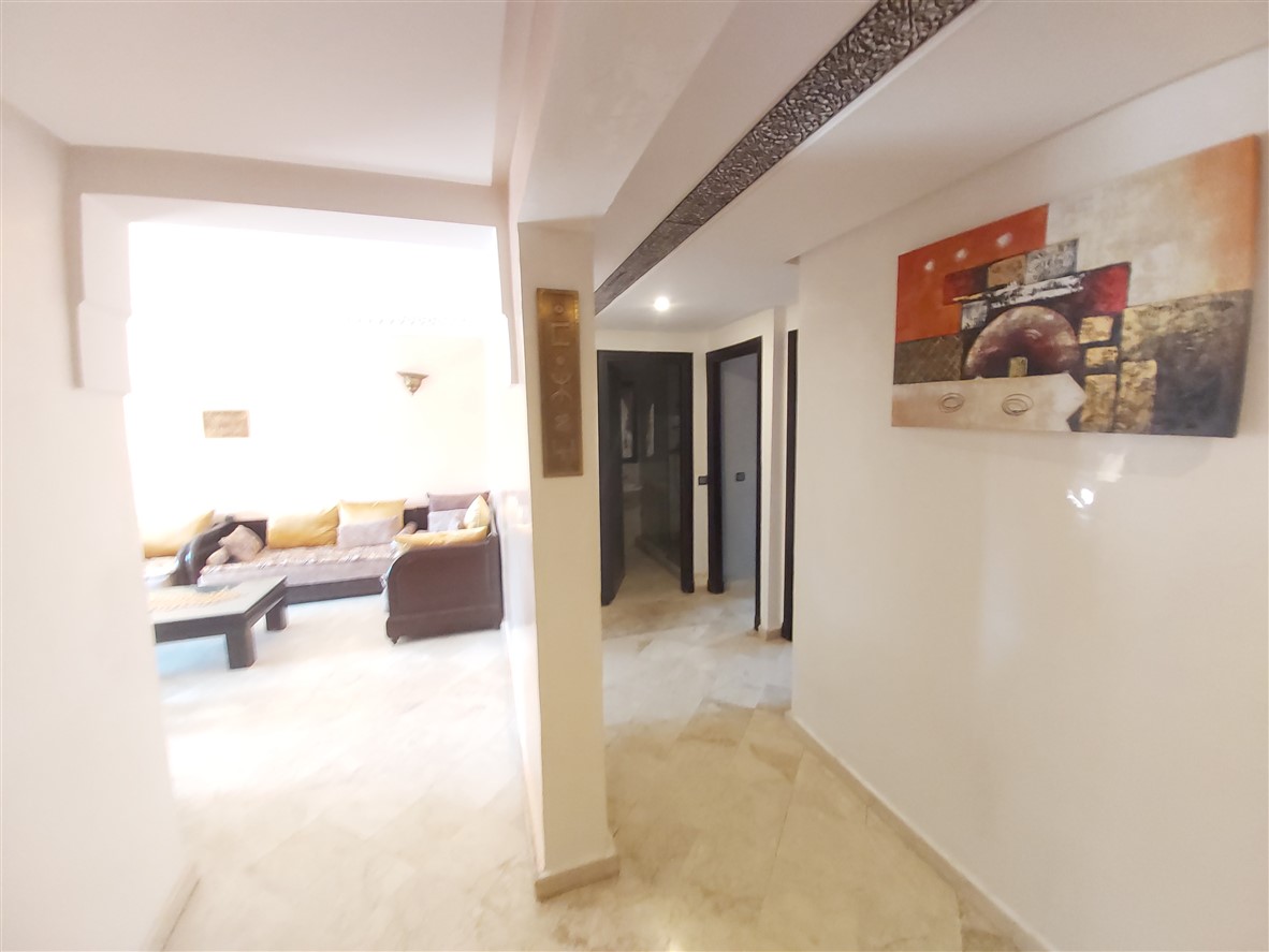 Appartement à Vendre Hivernage Marrakech – 2 Chambres 103m², Traversant, Dernier Étage, Balcon & Vue sur Verdure (AP15) – photo 4