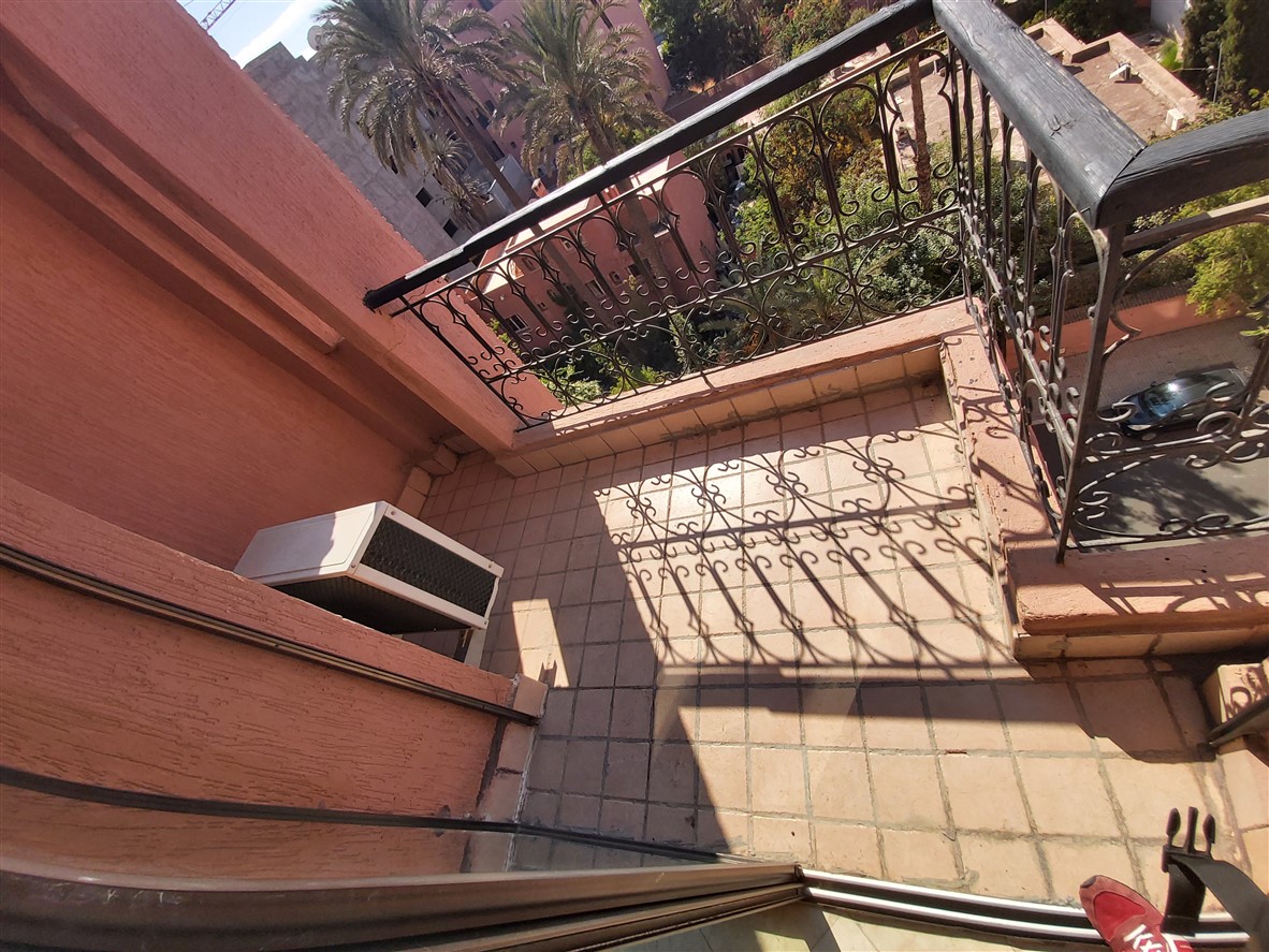 Appartement à Vendre Hivernage Marrakech – 2 Chambres 103m², Traversant, Dernier Étage, Balcon & Vue sur Verdure (AP15) – photo 9