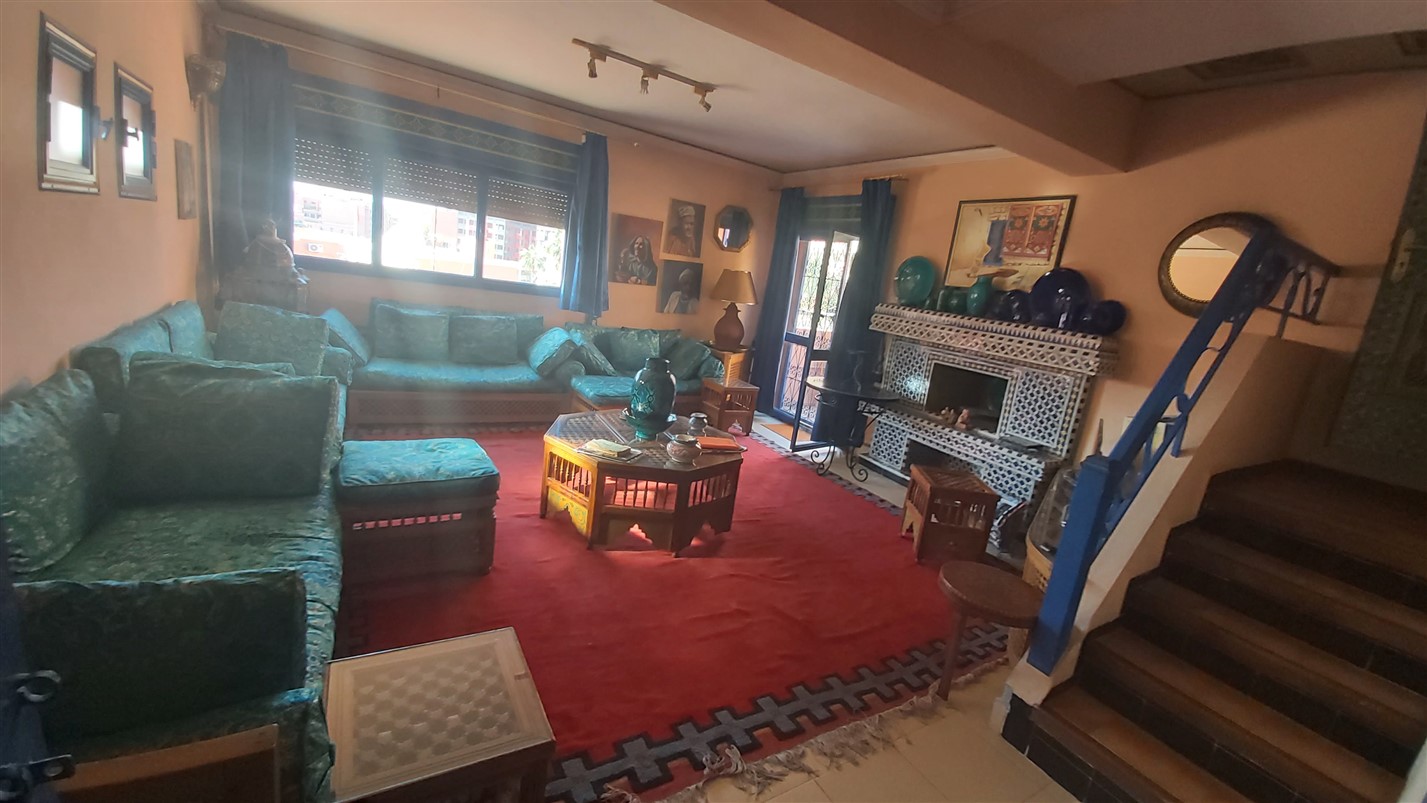 Duplex Penthouse à Vendre Guéliz Marrakech – 171m², Face Plaza, 2 Grandes Terrasses (AP30) – photo 2