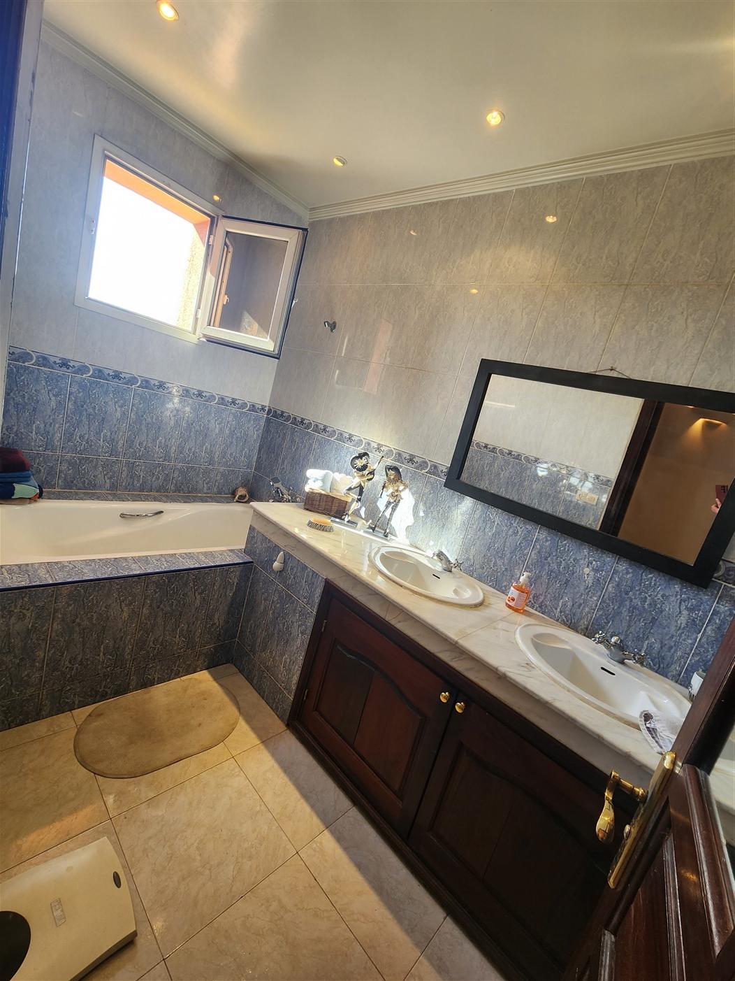 Penthouse à Vendre Hivernage Marrakech – 3 Chambres 122m², Ultra Lumineux, 3 Façades, Vue sur Parc & Terrasse 10m (AP33) – photo 12