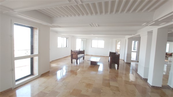 Appartement à Vendre Hivernage Marrakech – 3 Chambres 270m², Traversant, Ascenseur Privé (AP5058)