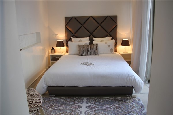 Riad Luxe Contemporain à Vendre Kasbah Marrakech – 6 Chambres, Piscine, Vue Parc (RY10) – photo 17
