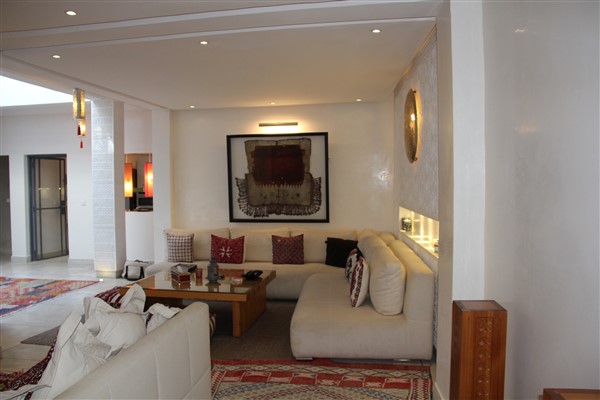 Riad Luxe Contemporain à Vendre Kasbah Marrakech – 6 Chambres, Piscine, Vue Parc (RY10) – photo 9