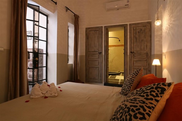 Riad Luxe Maison d'Hôtes à Vendre Dar El Bacha Marrakech – 6 Suites, Bildi Chic (RY17) – photo 17