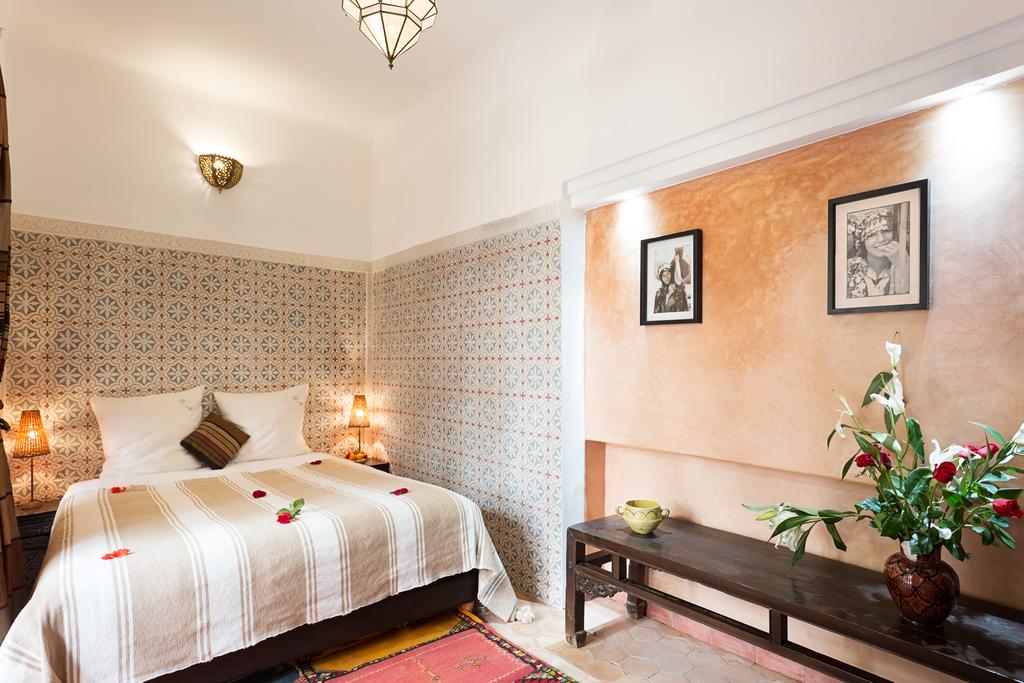 Riad Boutique Hôtel à Vendre Souks Médina Marrakech – 12 Chambres, Piscine Terrasse (RY2) – photo 10