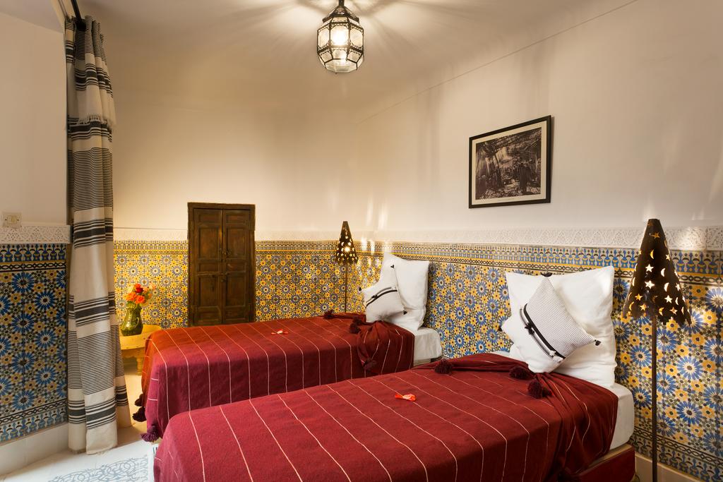 Riad Boutique Hôtel à Vendre Souks Médina Marrakech – 12 Chambres, Piscine Terrasse (RY2) – photo 14