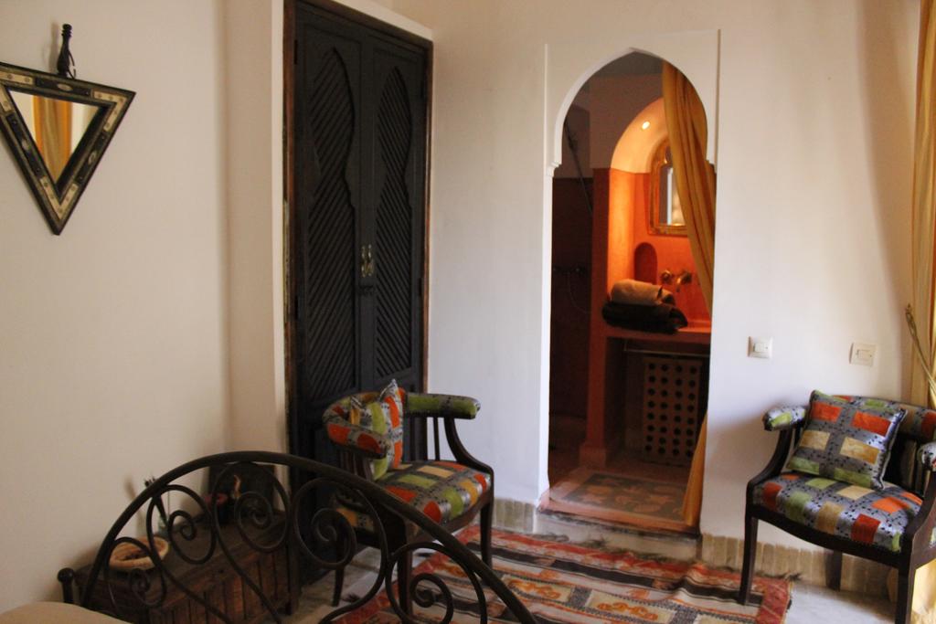 Riad Boutique Hôtel à Vendre Souks Médina Marrakech – 12 Chambres, Piscine Terrasse (RY2) – photo 16