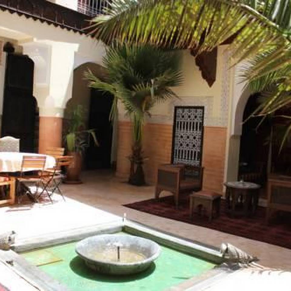 Riad Boutique Hôtel à Vendre Souks Médina Marrakech – 12 Chambres, Piscine Terrasse (RY2) – photo 3