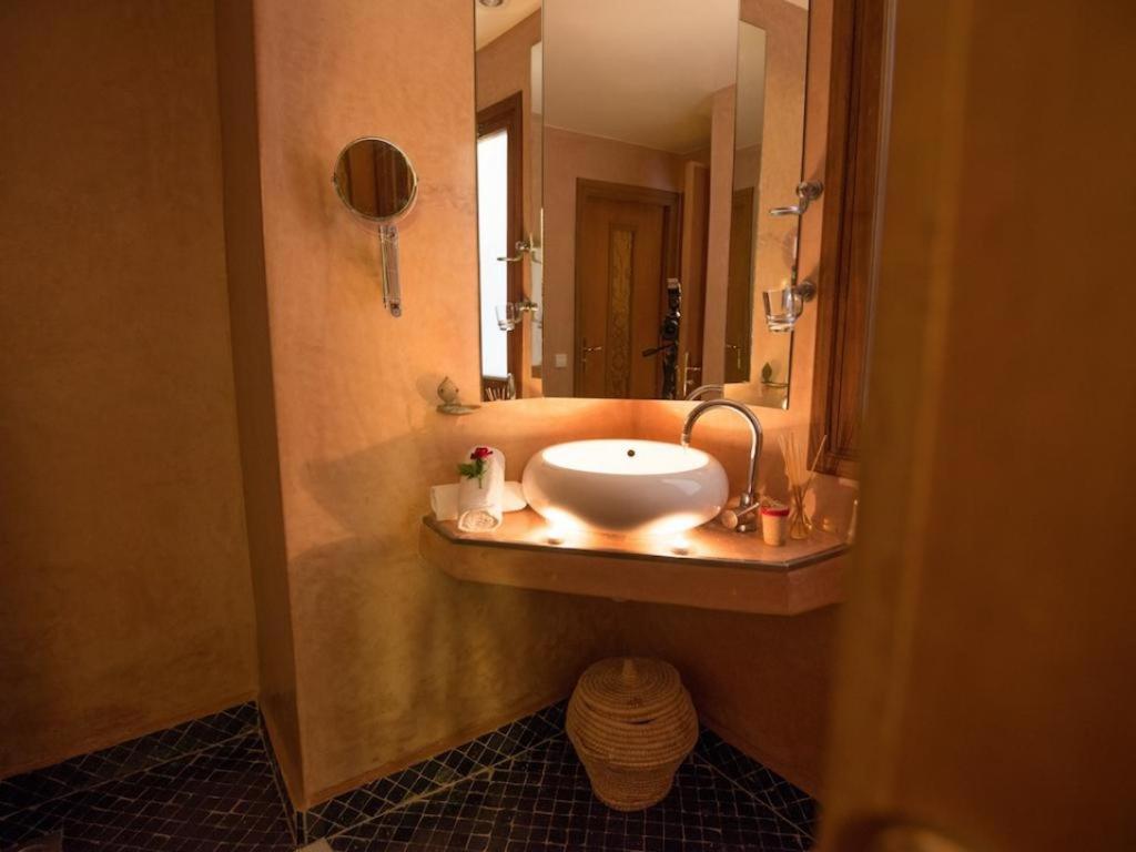 Riad Boutique Hôtel à Vendre Djemaa El Fna Médina Marrakech – 14 Chambres, 500m² (RY21) – photo 14