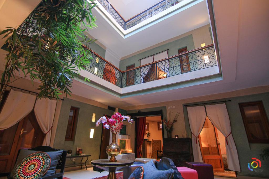 Riad Boutique Hôtel à Vendre Djemaa El Fna Médina Marrakech – 14 Chambres, 500m² (RY21) – photo 38