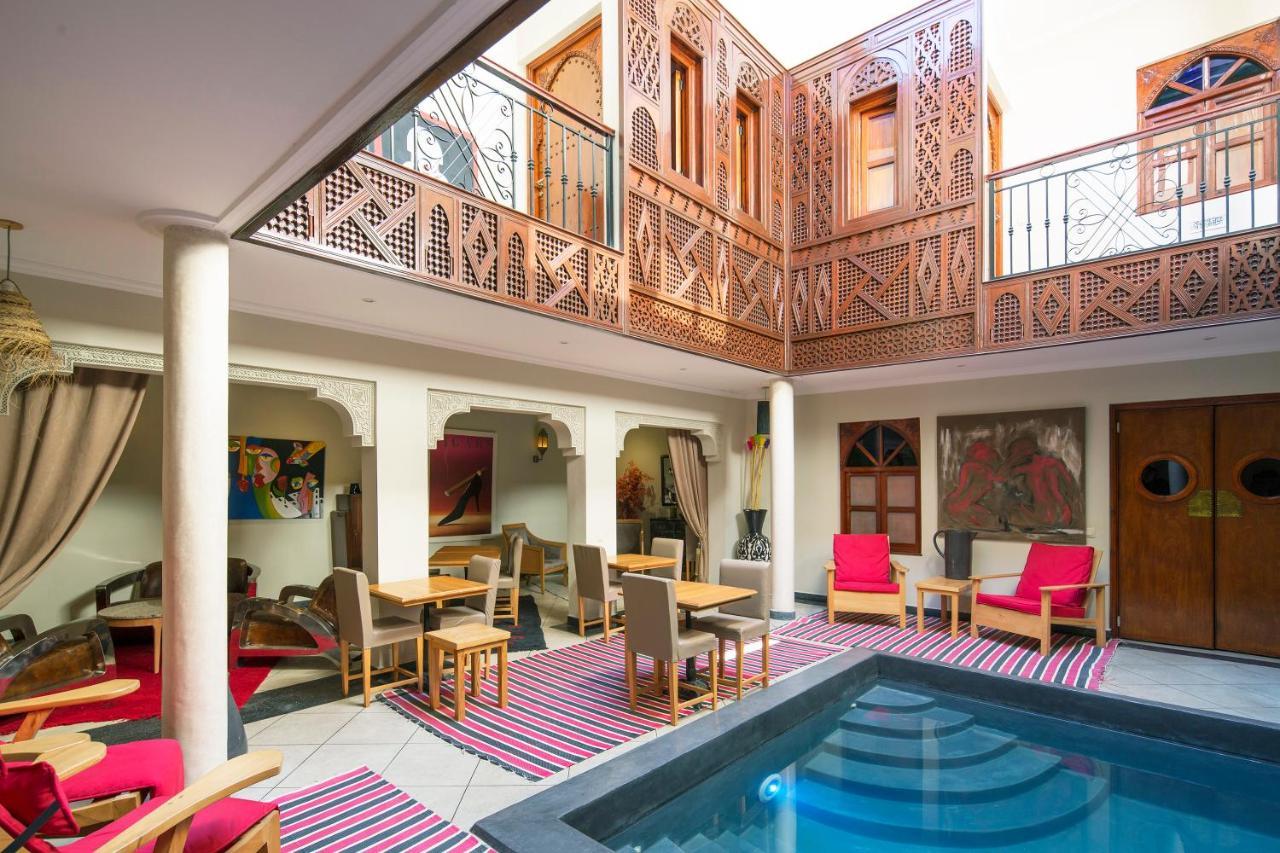 Riad Maison d’Hôtes à Vendre Ksour Médina Marrakech – 7 Suites, Piscine & Hammam (RY26)