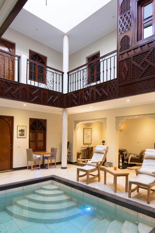 Riad Maison d'Hôtes à Vendre Ksour Médina Marrakech – 7 Suites, Piscine & Hammam (RY26) – photo 6