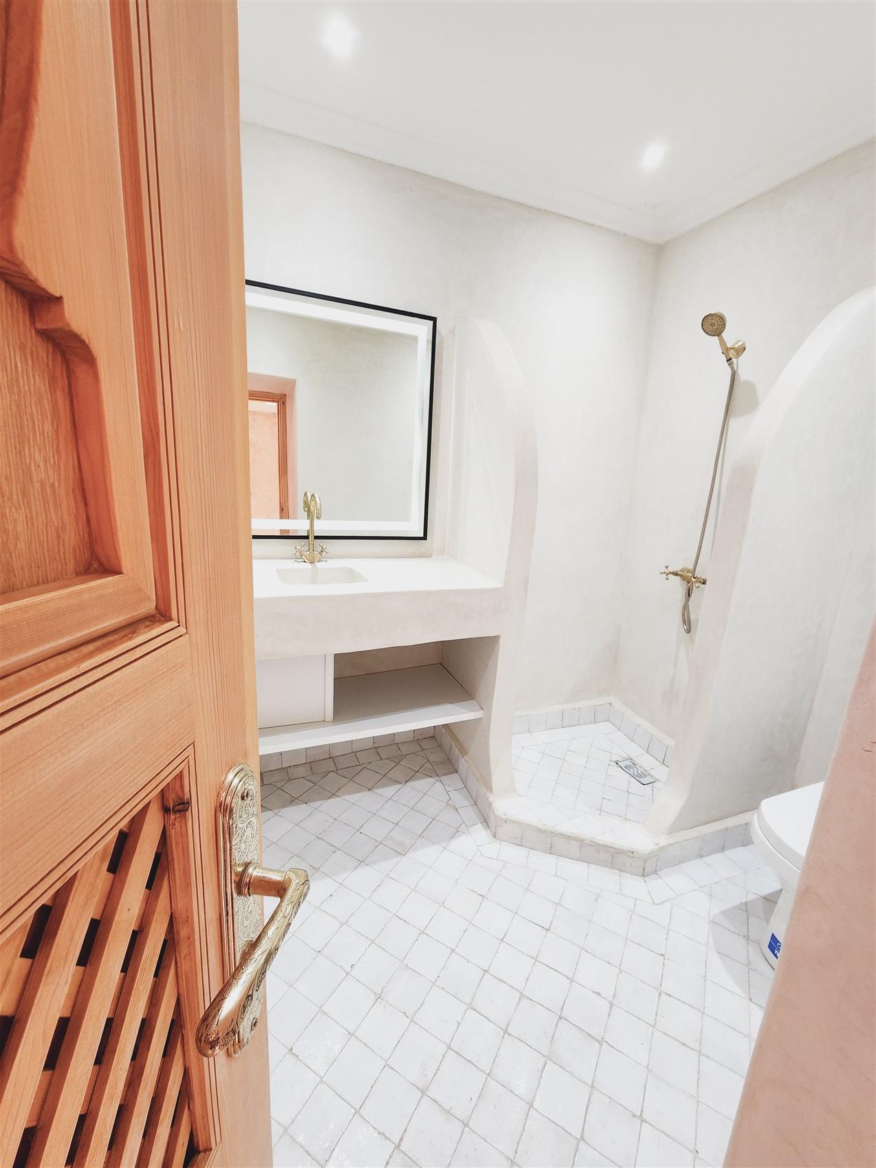 Riad Rénové à Vendre Riad Laarouss Marrakech – 5 Chambres, Hammam, Parking (RY28) – photo 19