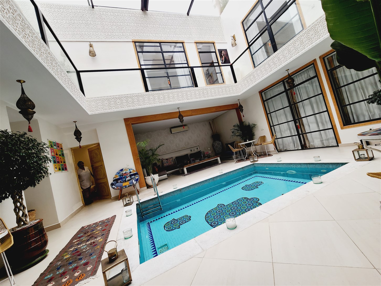 Riad Luxe Contemporain à Vendre Sidi Mimoune Médina Marrakech – 7 Suites, Jacuzzi & Vue 360° (RY29) – photo 2