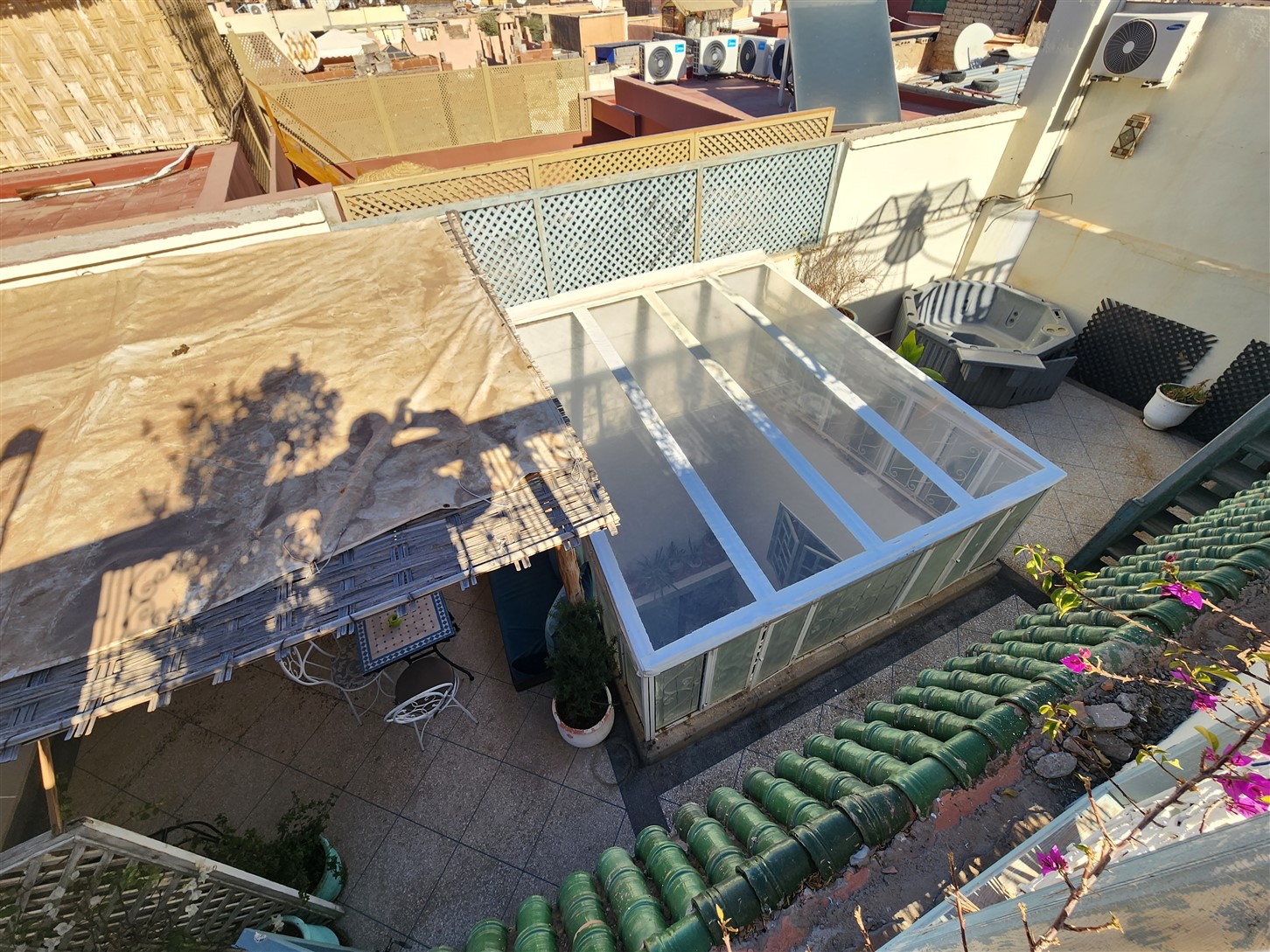 Riad à Vendre Kasbah Marrakech – 5 Chambres, 200m² Couverts, Terrasse 360° (RY30) – photo 3