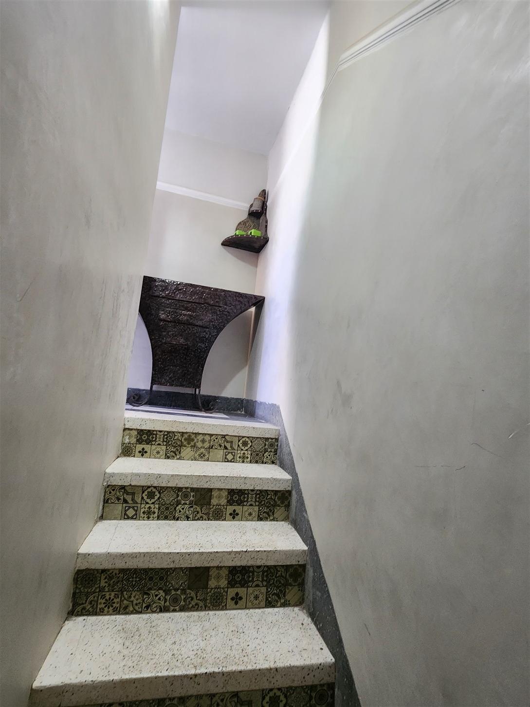 Riad à Vendre Kasbah Marrakech – 5 Chambres, 200m² Couverts, Terrasse 360° (RY30) – photo 36