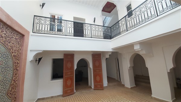 Riad Neuf à Vendre Bab Ksour Marrakech – 8 Chambres, Terrasse Panoramique (RY783) – photo 3
