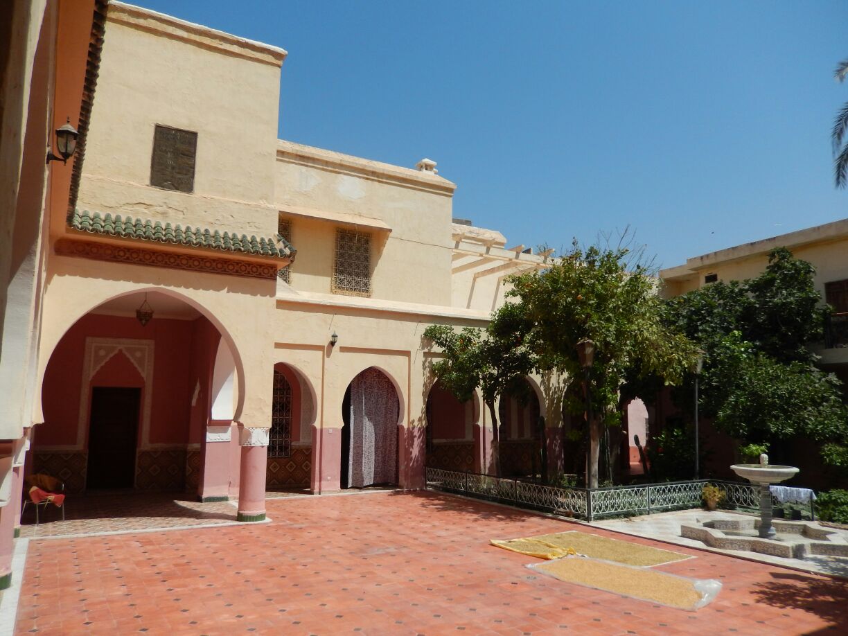 Palais 19ème Siècle à Rénover Bab Ghmat Médina Marrakech – 1377m², Boutique Hôtel 24 Suites (RY843)