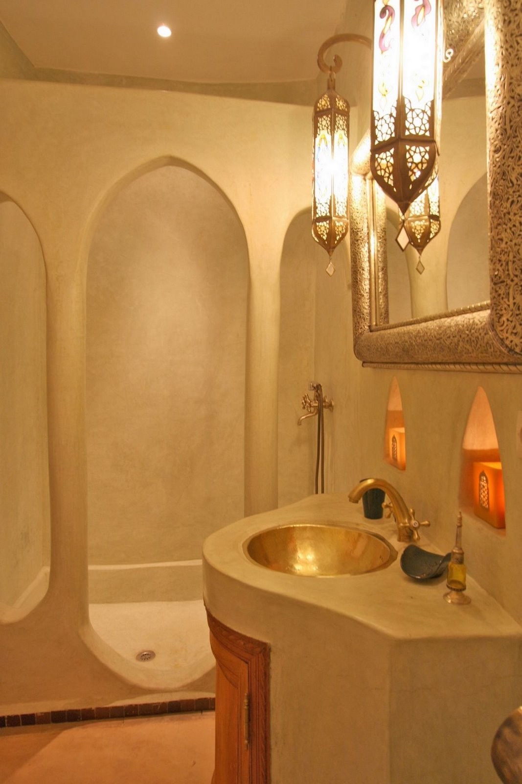 Riad Maison d'Hôtes à Vendre Souks Marrakech – 7 Suites, Bassin, Proche Djemaa El Fna (RY862) – photo 18