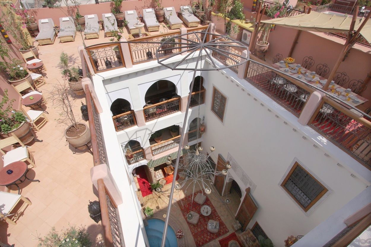 Riad Maison d'Hôtes à Vendre Souks Marrakech – 7 Suites, Bassin, Proche Djemaa El Fna (RY862) – photo 2