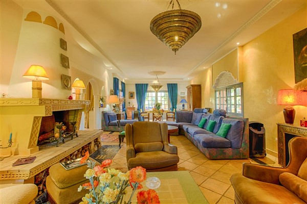 Villa de Campagne à Vendre Route d'Amizmiz Marrakech – 4 Chambres, 350m², Parc 1 Ha, Piscine (VAM308CB) – photo 11