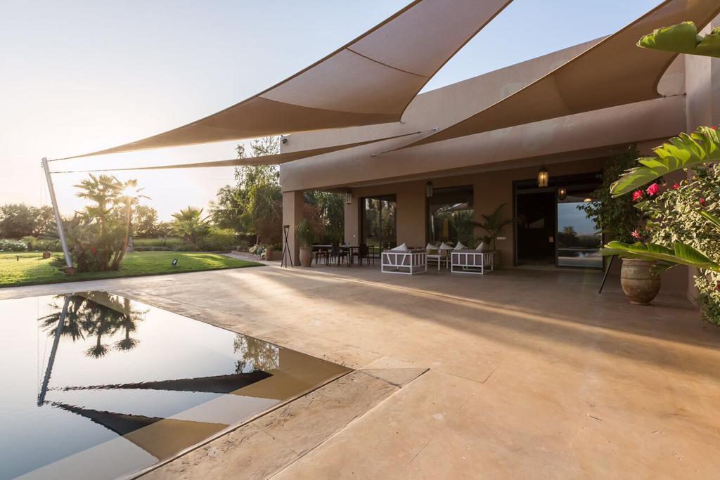 Villa contemporaine plain-pied Route Amizmiz Marrakech – 4 suites, parc 2ha (VAM310)