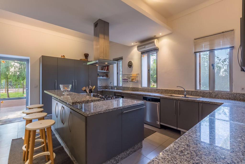 Villa contemporaine plain-pied Route Amizmiz Marrakech – 4 suites, parc 2ha (VAM310) – photo 10