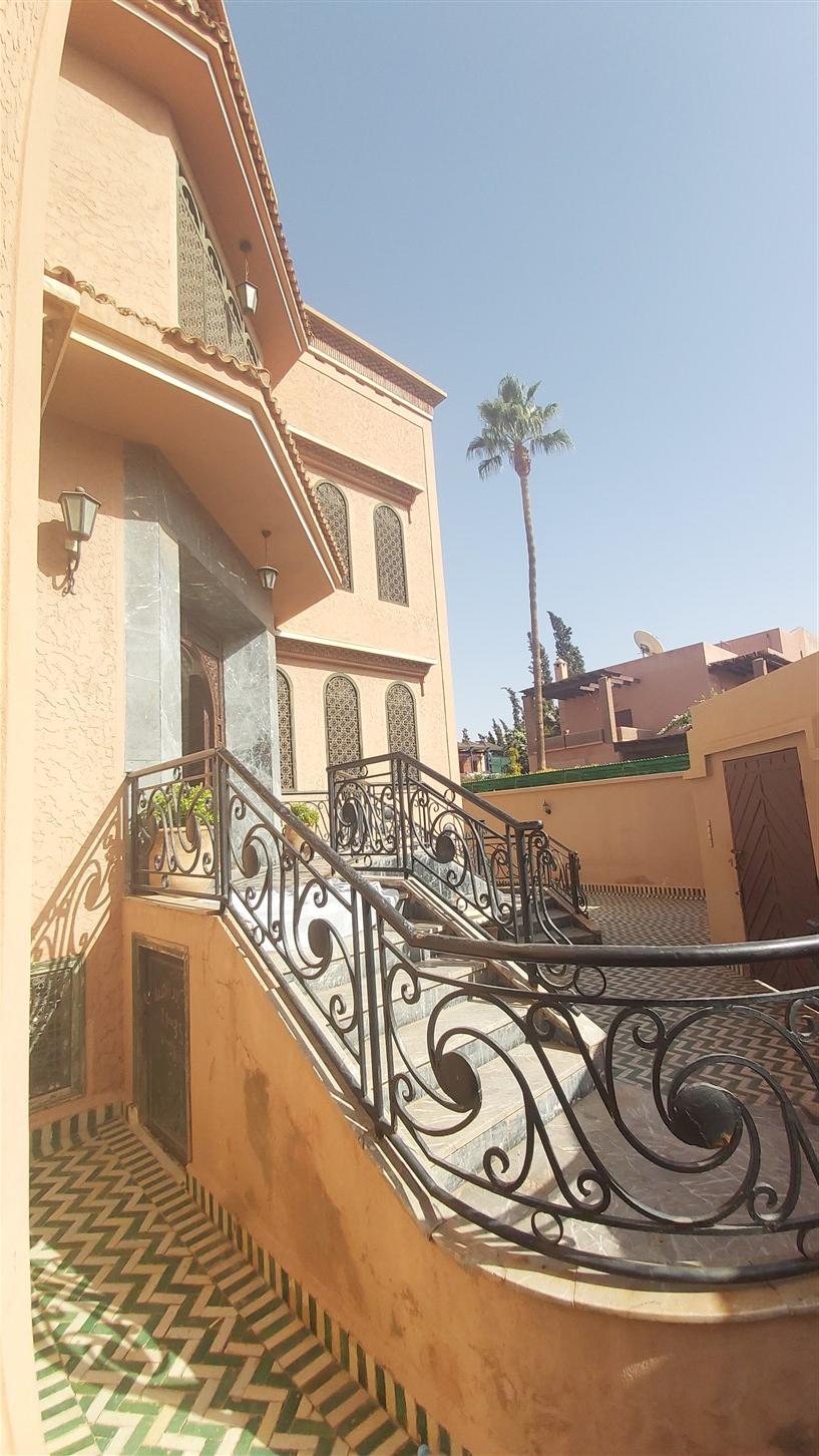 Villa Palais à Vendre Semlalia Marrakech – 6+3 Chambres 550m², Terrain 600m², Piscine (VEV10) – photo 2