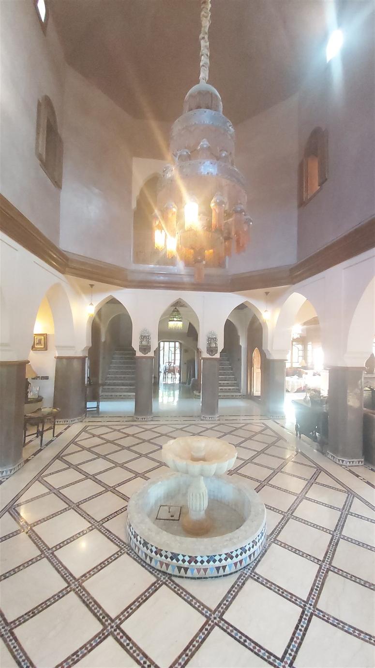 Villa de maître Agdal Marrakech – 800m², 4 suites, terrain 2200m², piscine (VEV12) – photo 12