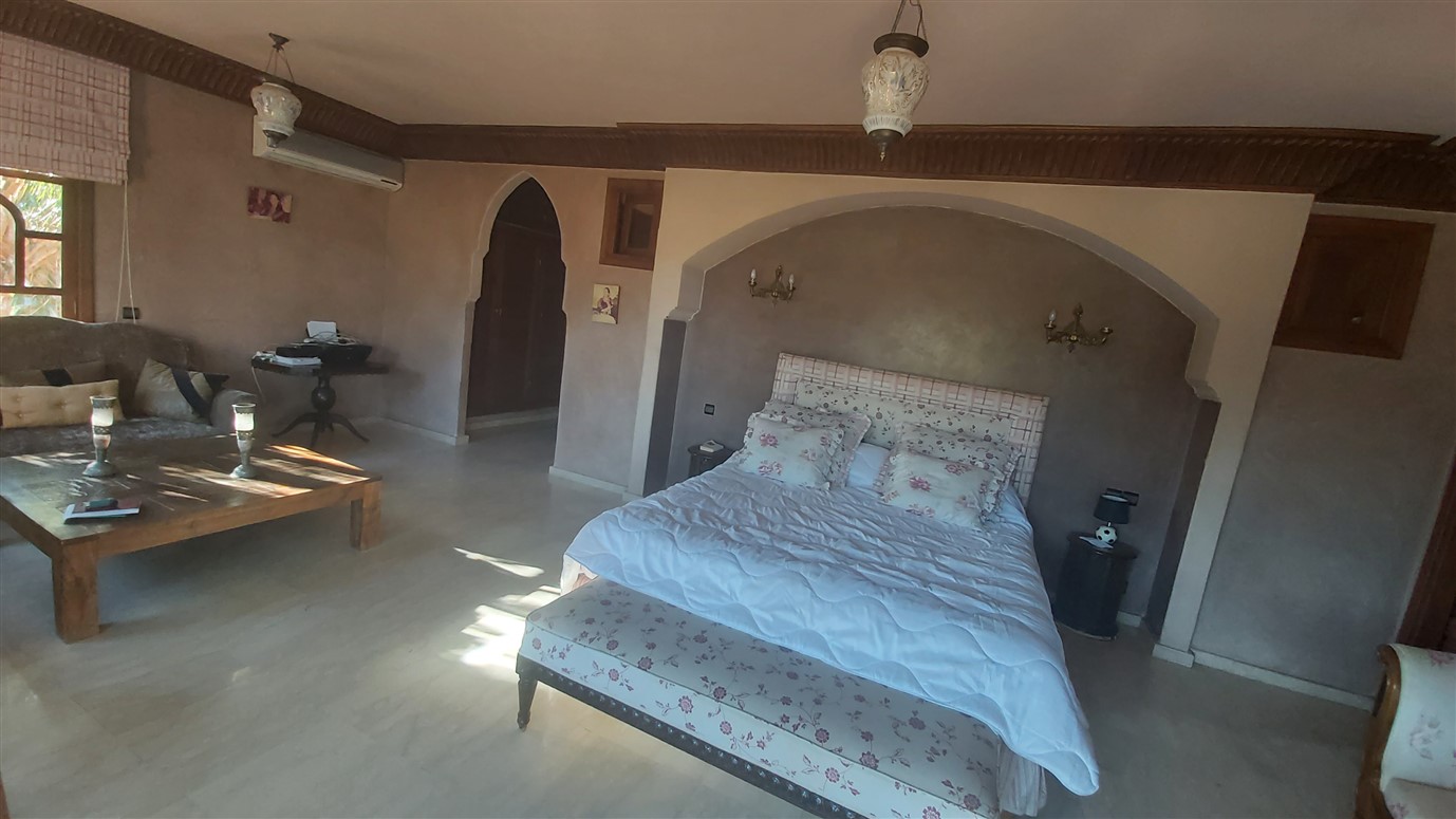 Villa de maître Agdal Marrakech – 800m², 4 suites, terrain 2200m², piscine (VEV12) – photo 28
