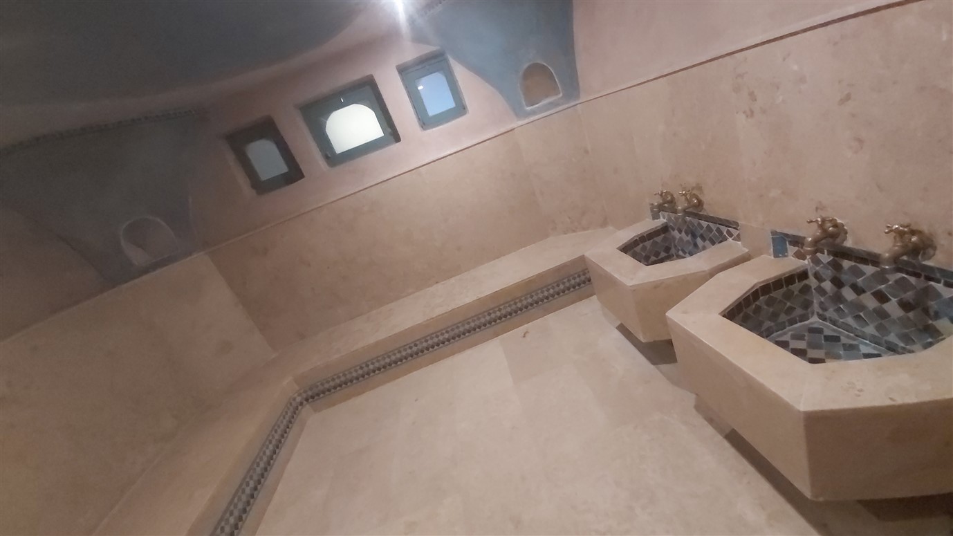 Villa de maître Agdal Marrakech – 800m², 4 suites, terrain 2200m², piscine (VEV12) – photo 31
