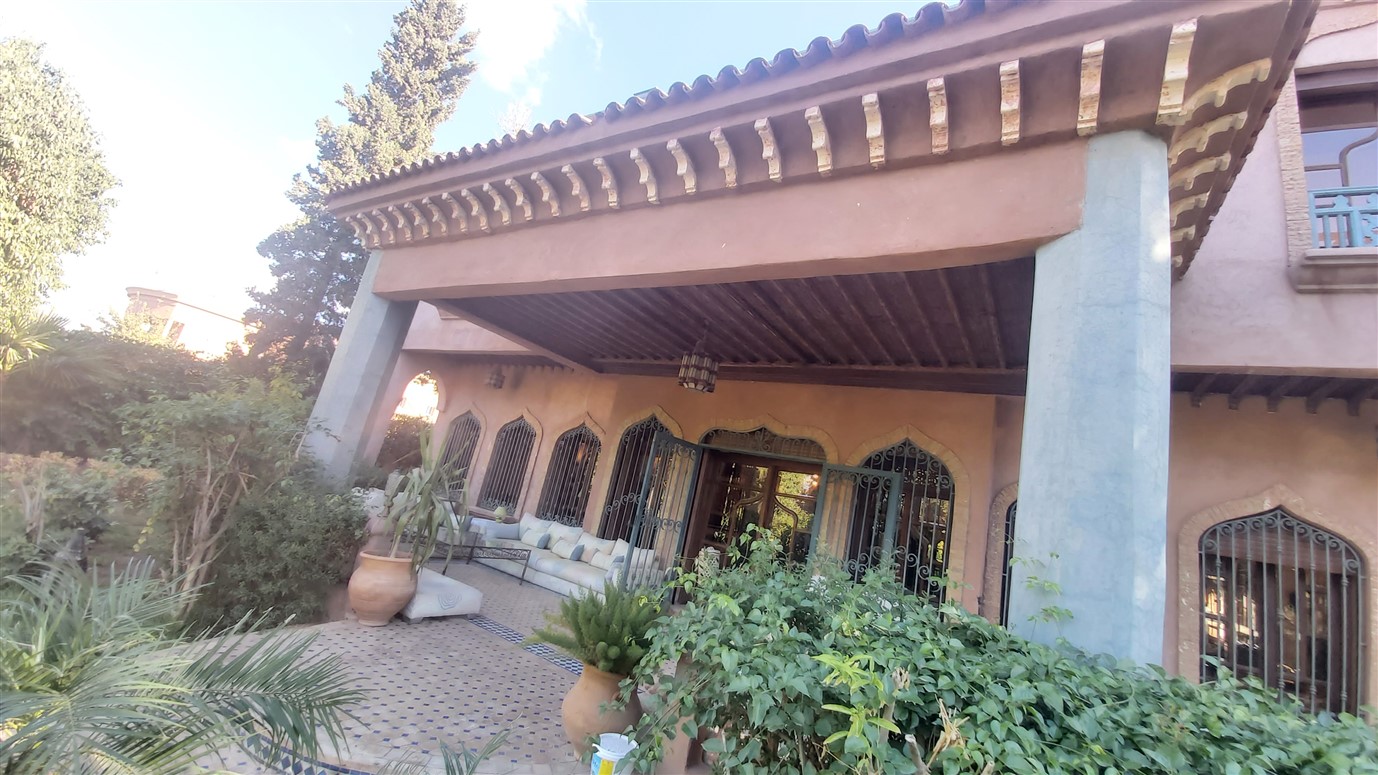 Villa de maître Agdal Marrakech – 800m², 4 suites, terrain 2200m², piscine (VEV12) – photo 4