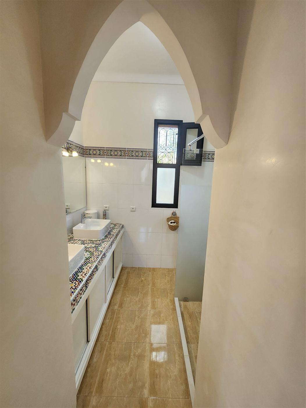 Villa à Vendre Route de Targa Marrakech – 4 Chambres, 226m², Terrain 1700m², Piscine (VEV15) – photo 25