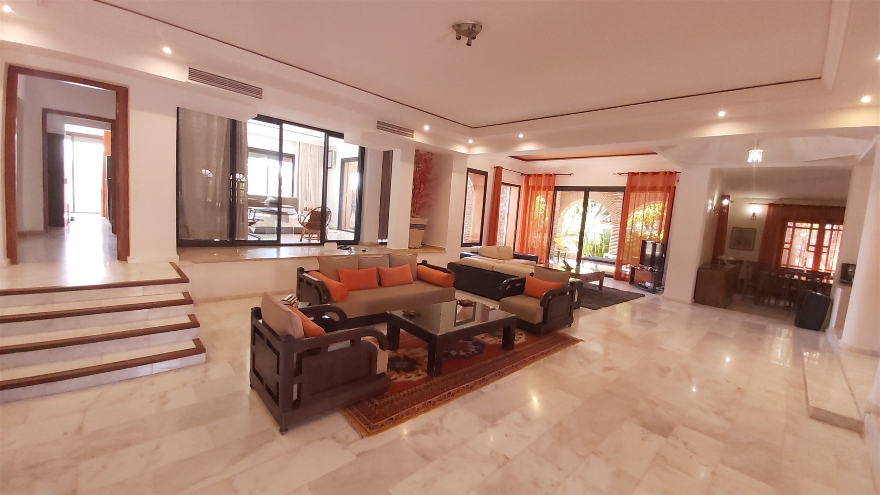 Villa de Luxe à Vendre Targa Marrakech – 7 Chambres, 730m², Piscine, Jardin Luxuriant (VEV9) – photo 13