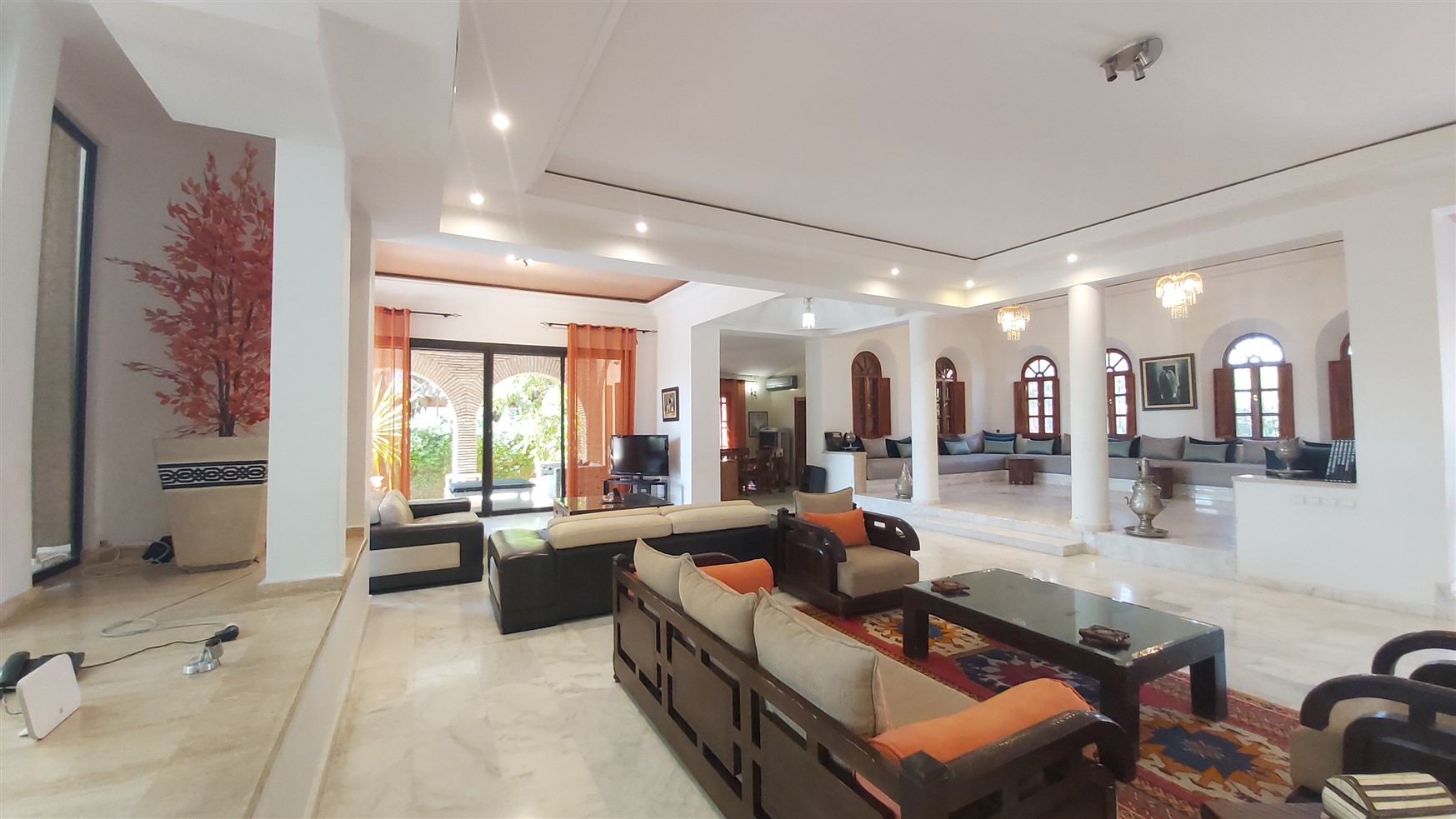 Villa de Luxe à Vendre Targa Marrakech – 7 Chambres, 730m², Piscine, Jardin Luxuriant (VEV9) – photo 14