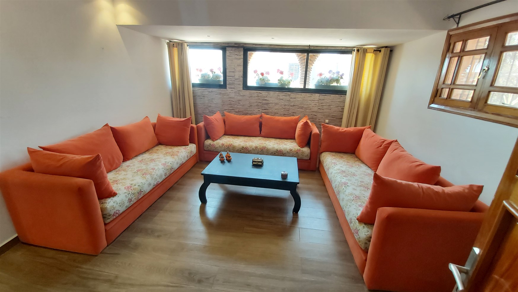 Villa de Luxe à Vendre Targa Marrakech – 7 Chambres, 730m², Piscine, Jardin Luxuriant (VEV9) – photo 34