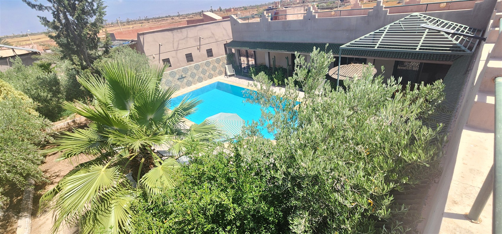 Villa à Vendre Route de Fès Marrakech – Plain-Pied 7 Chambres, Terrain 1 Ha, Piscine (VFE10) – photo 5