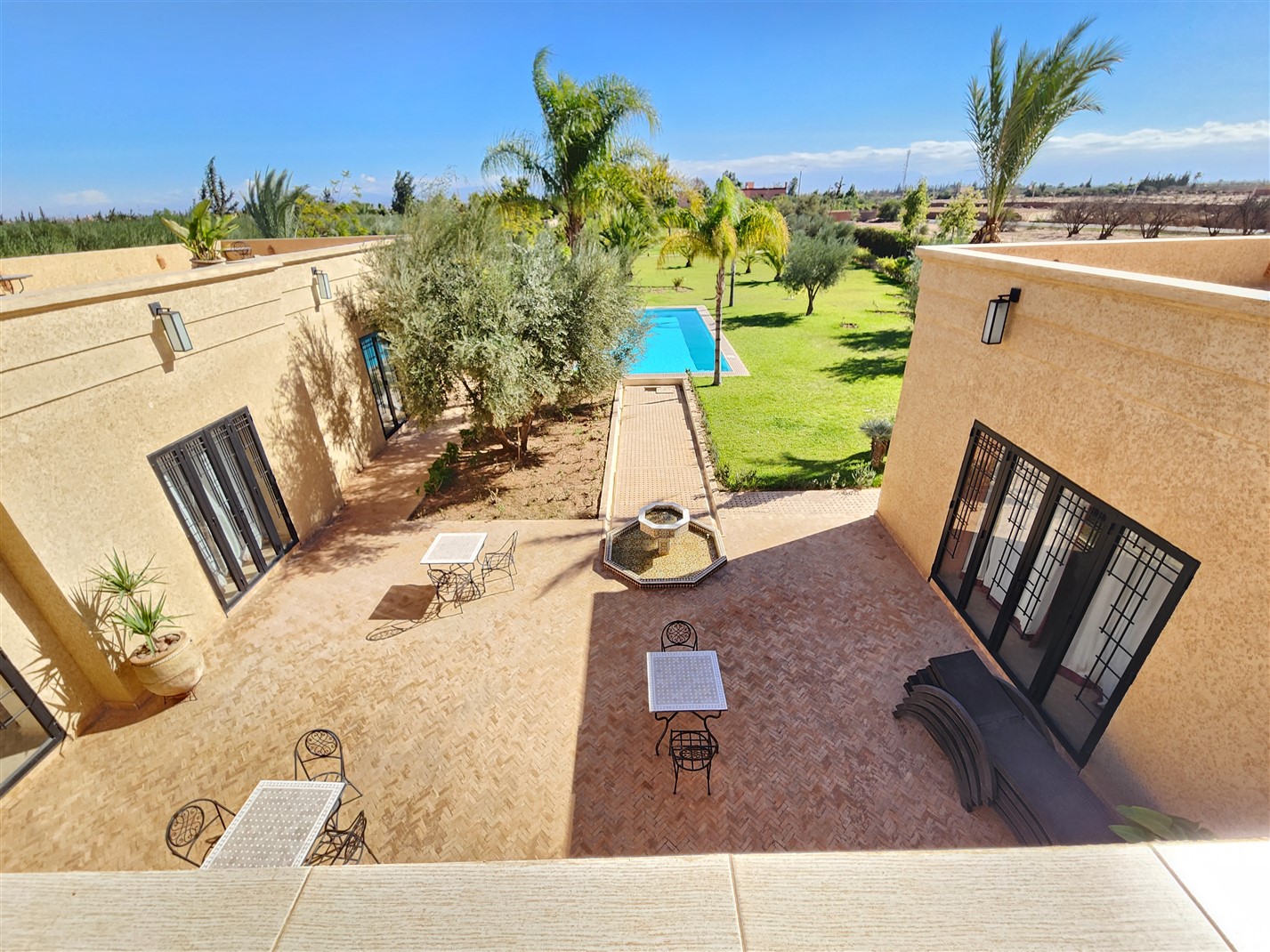Villa haut standing Route de Fès Marrakech – 800m², 5+3 suites, piscine (VFE309B) – photo 33
