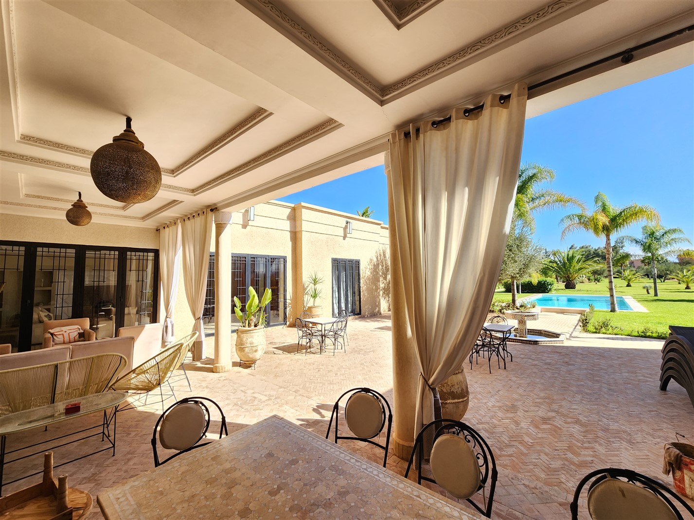 Villa haut standing Route de Fès Marrakech – 800m², 5+3 suites, piscine (VFE309B) – photo 8