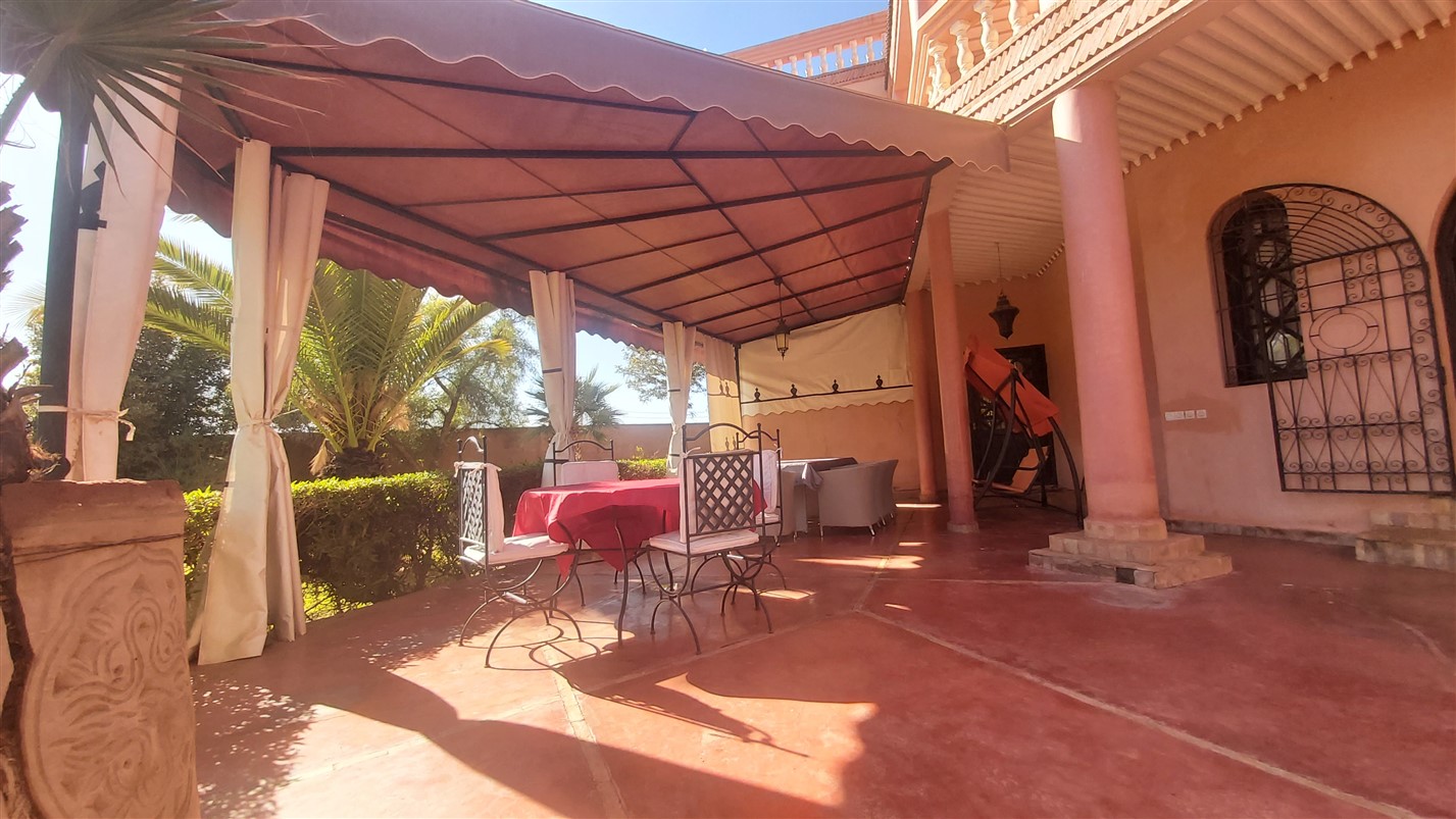 Palais Villa à Vendre Route de Fès Marrakech – 6 Chambres, 500m², Terrain 1 Ha, Piscine (VFE5) – photo 11