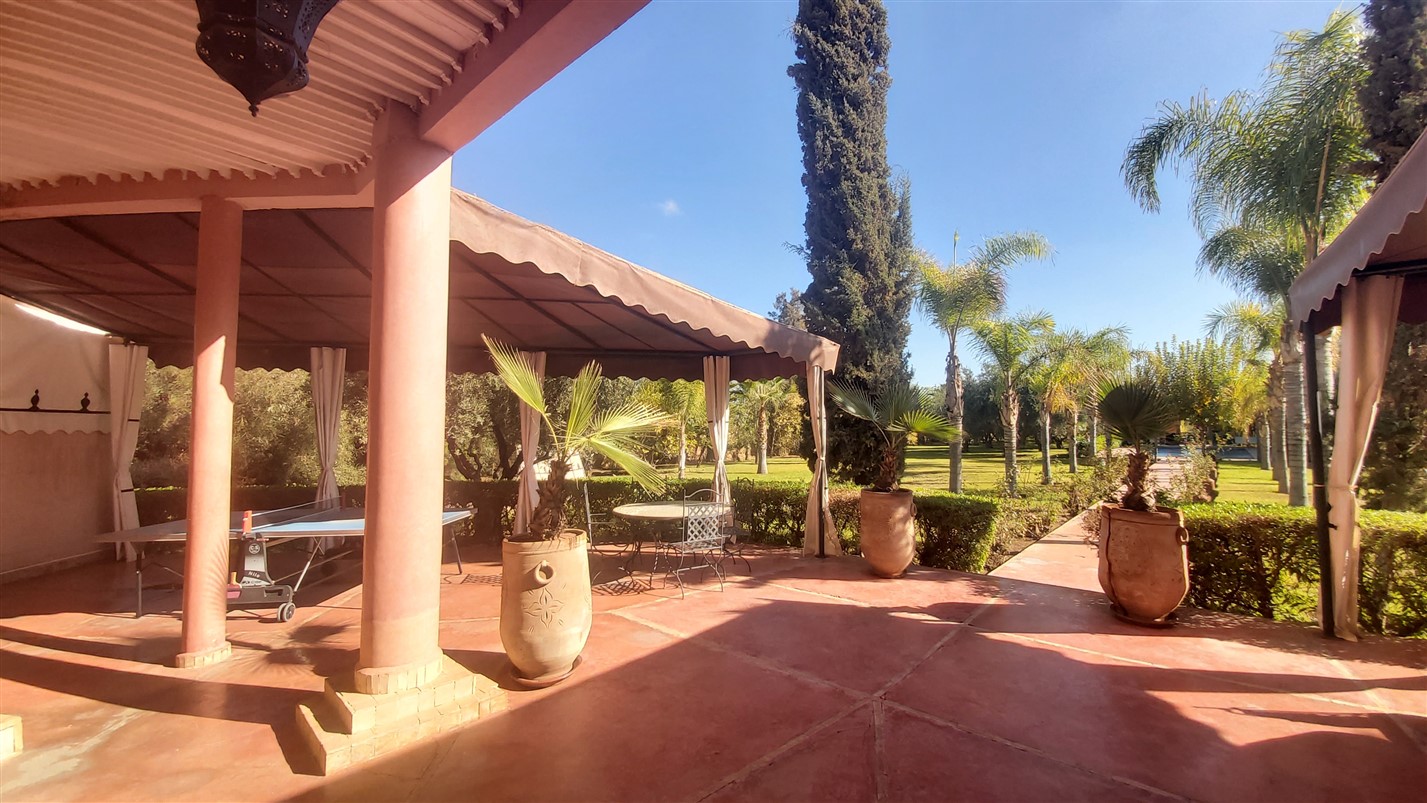 Palais Villa à Vendre Route de Fès Marrakech – 6 Chambres, 500m², Terrain 1 Ha, Piscine (VFE5) – photo 12