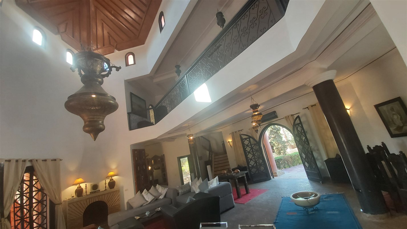 Palais Villa à Vendre Route de Fès Marrakech – 6 Chambres, 500m², Terrain 1 Ha, Piscine (VFE5) – photo 14