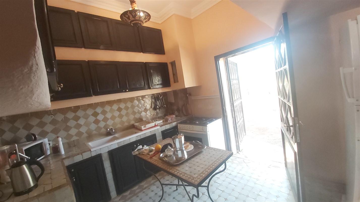 Palais Villa à Vendre Route de Fès Marrakech – 6 Chambres, 500m², Terrain 1 Ha, Piscine (VFE5) – photo 17