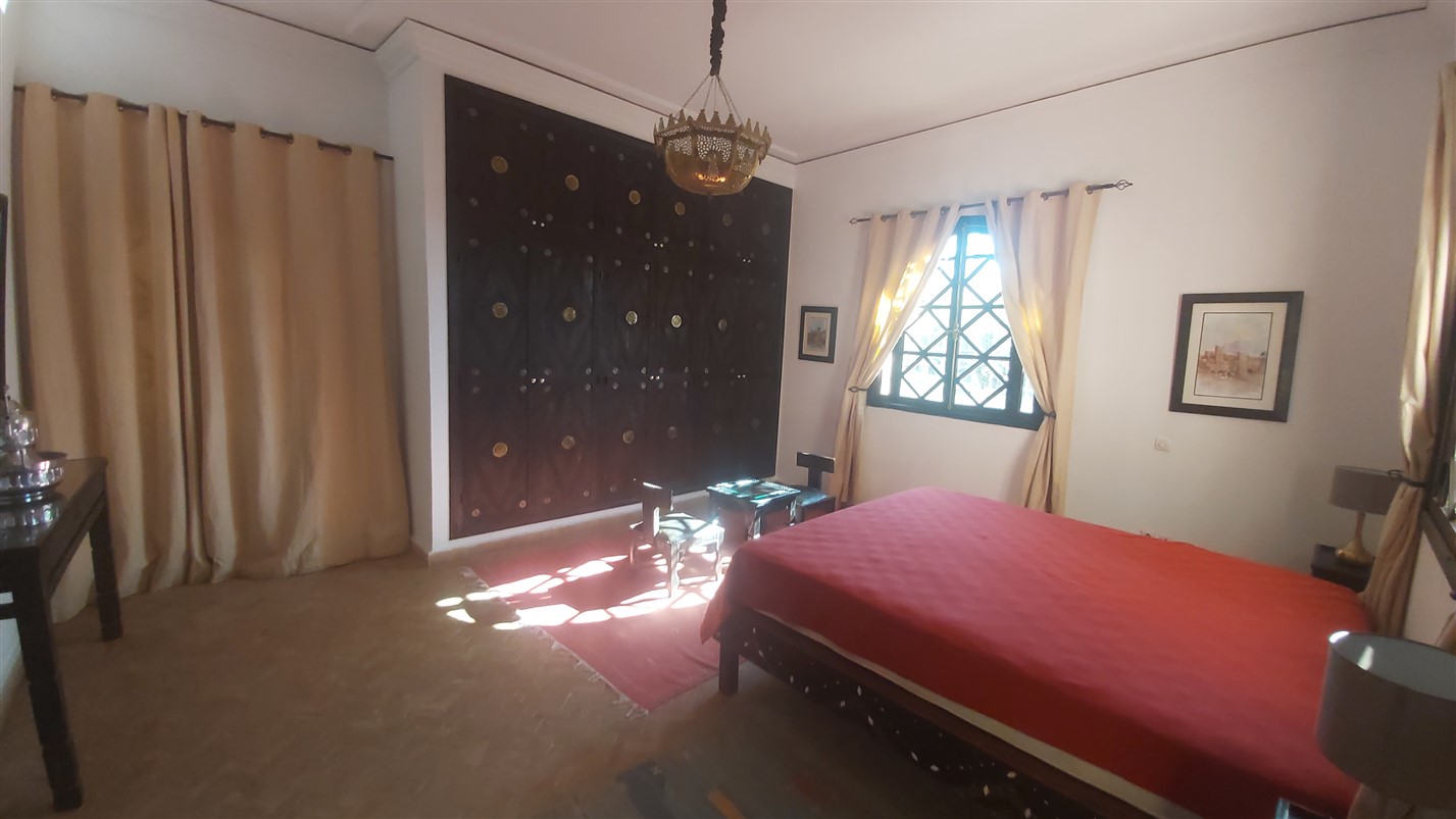 Palais Villa à Vendre Route de Fès Marrakech – 6 Chambres, 500m², Terrain 1 Ha, Piscine (VFE5) – photo 21