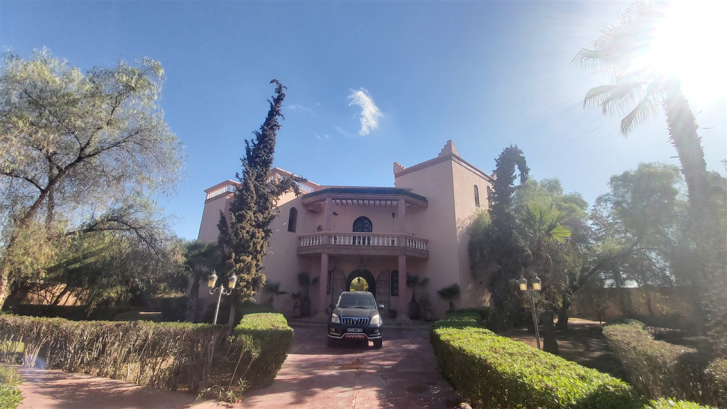 Palais Villa à Vendre Route de Fès Marrakech – 6 Chambres, 500m², Terrain 1 Ha, Piscine (VFE5) – photo 31
