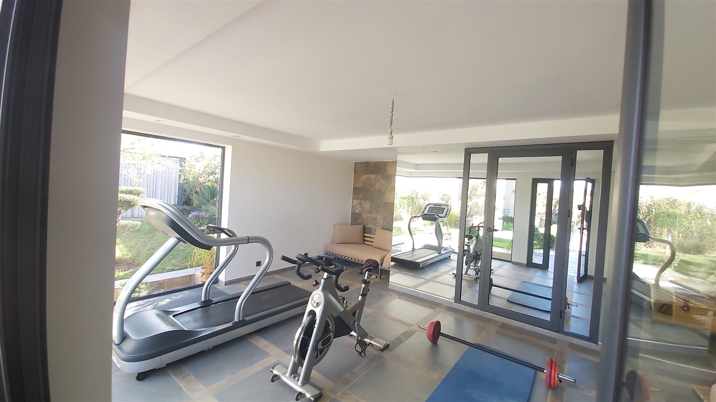 Villa luxe Route de Fès Marrakech – 650m², 5 suites, design contemporain (VFE6) – photo 8